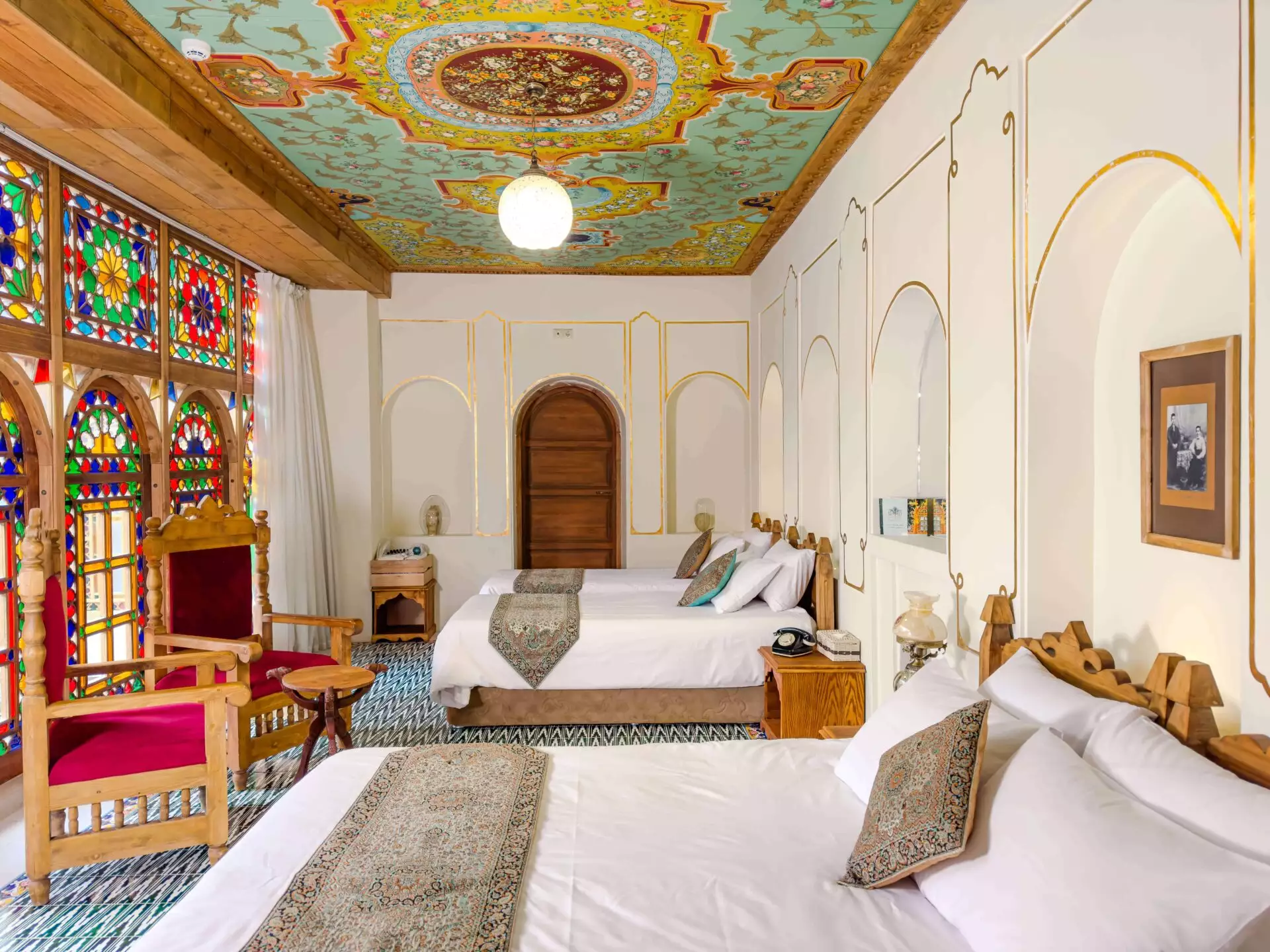 Alibaba https://cdn.alibaba.ir/ostorage/hotel-accommodation-images/68c952b0ac13a7ed0d865df8_طاق بهشت (2).webp